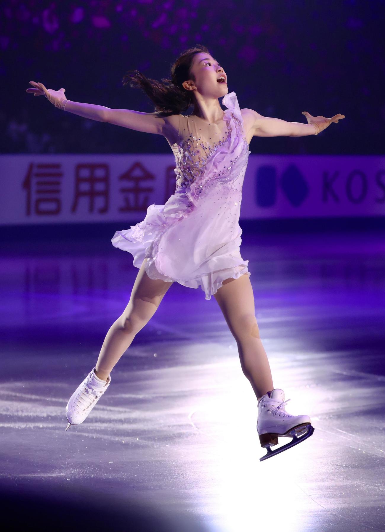フィギュアスケートGPシリーズ第4戦NHK杯のエキシビションに臨む千葉（撮影・河田真司）