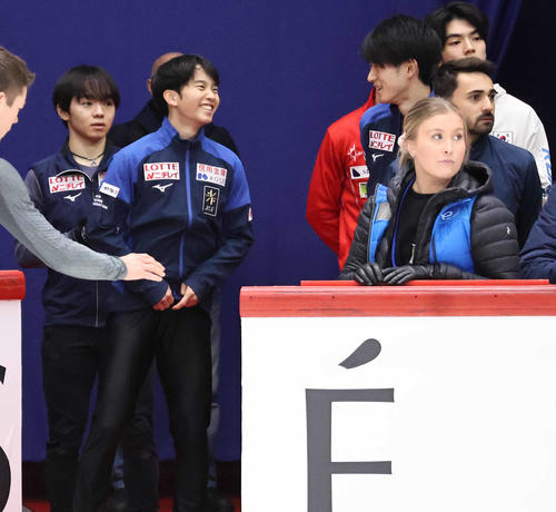 公式練習に参加した日本選手。左から鍵山優真、友野一希、山本草太（撮影・竹本穂乃加）