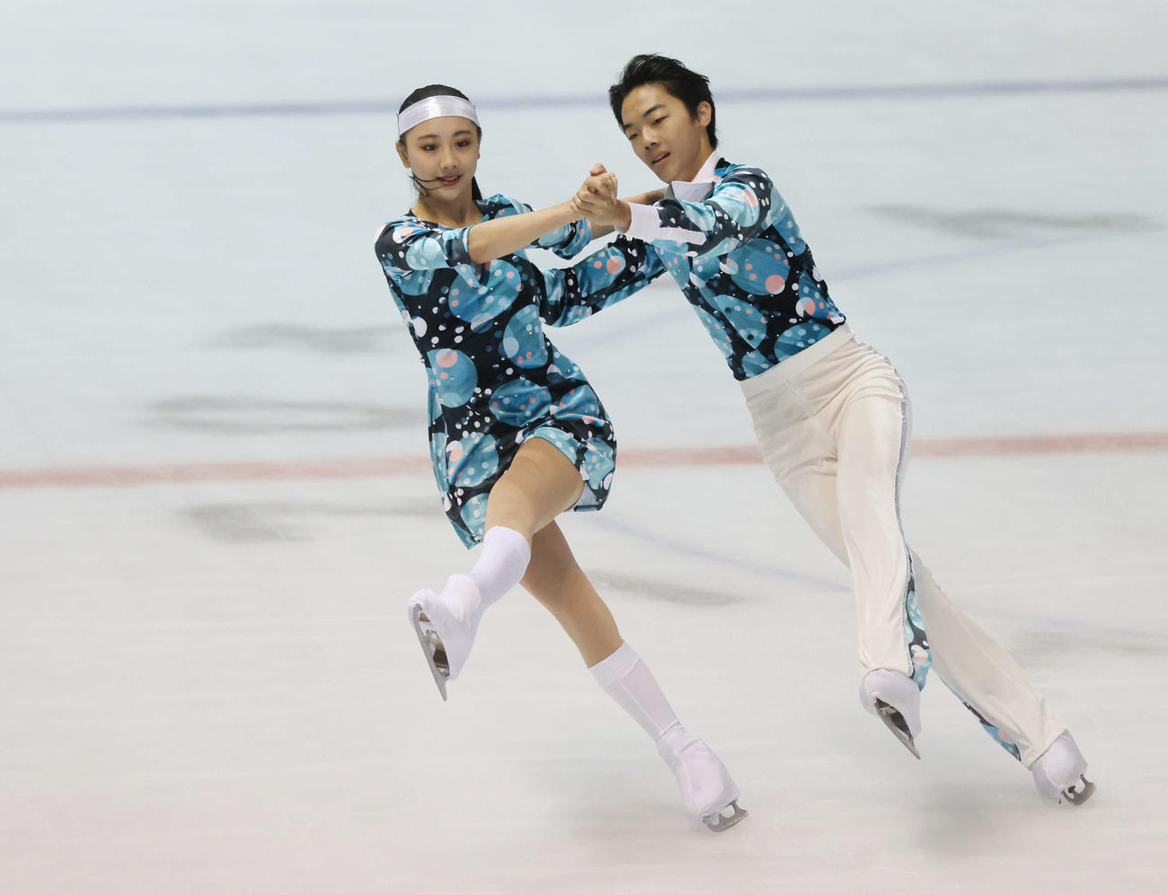 ジュニアアイスダンス（リズムダンス）　吉田菫＆小河原泉颯（撮影・加藤孝規）