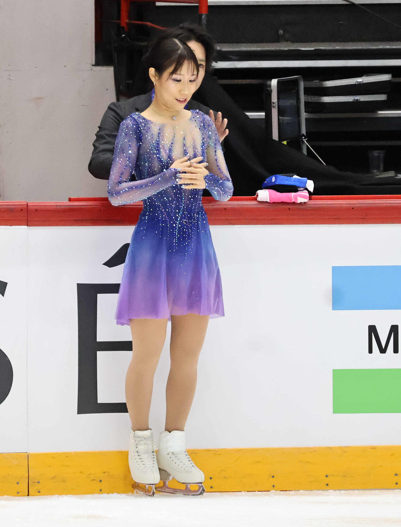 ショートプログラムの演技前に、胸に手を置く三原舞依（撮影・竹本穂乃加）