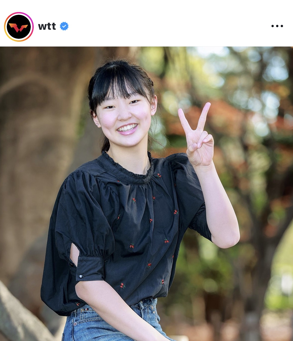 23年12月のWTTファイナル女子大会を振り返る投稿で笑顔を見せる張本美和（WTTのインスタグラムから）