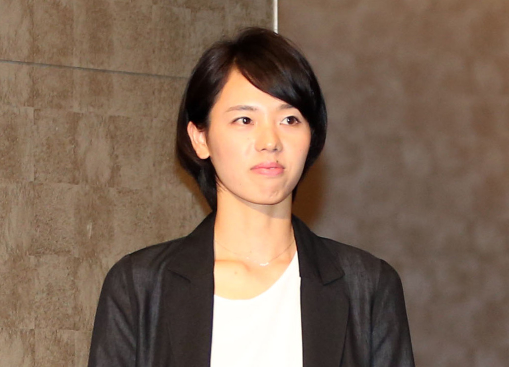 女子バレーボール迫田さおりさん「すっごく楽しかった」長靴履いて大根