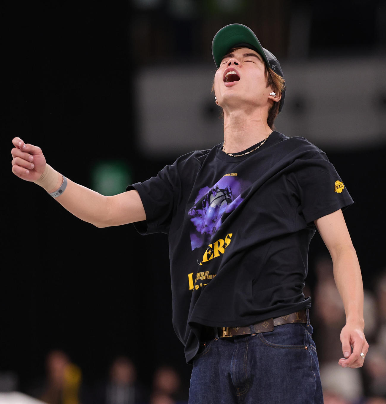 男子決勝で会心の演技に喜ぶ堀米（撮影・野上伸