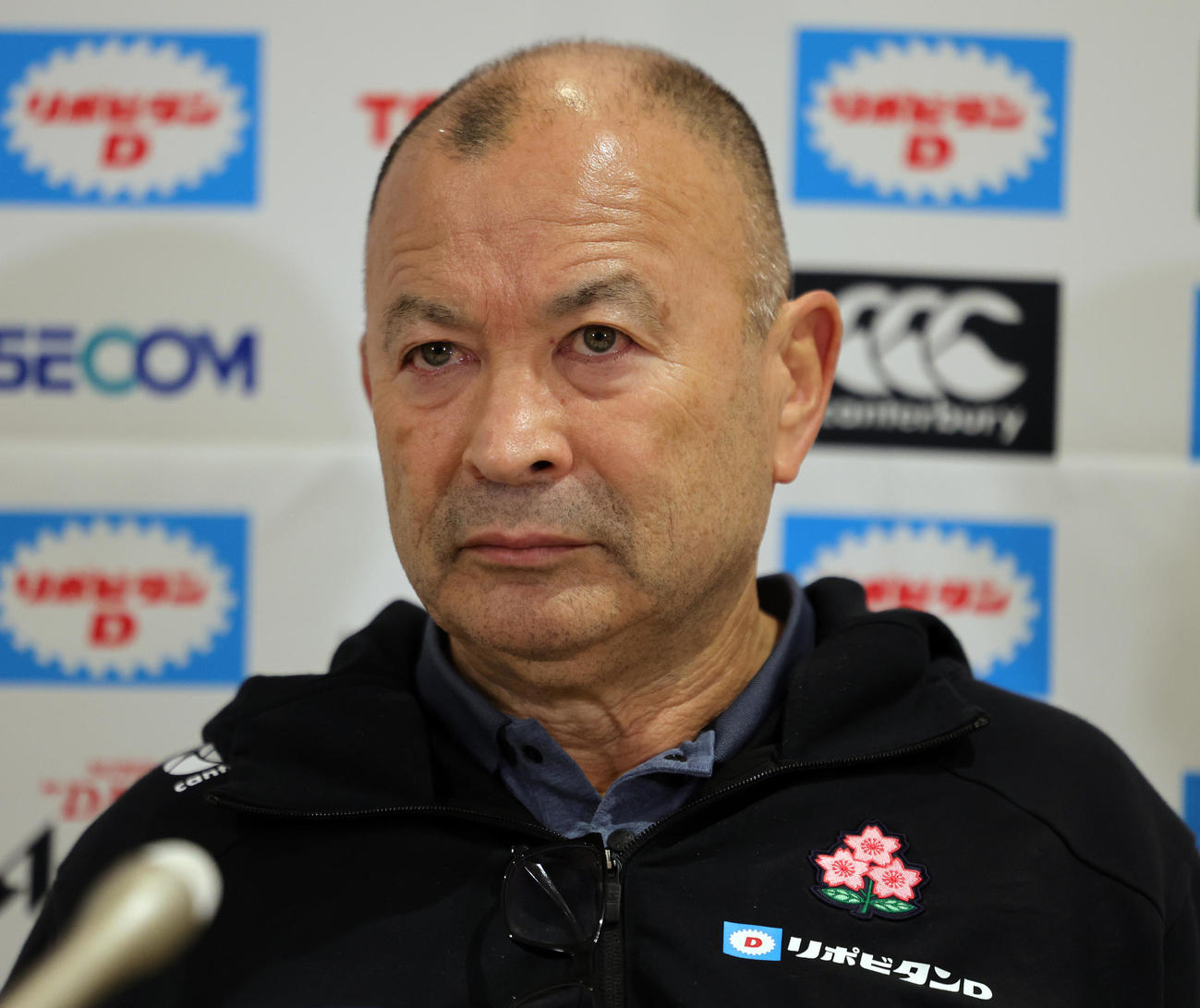 欧州遠征から帰国し会見するラグビー日本代表ジョーンズヘッドコーチ（撮影・野上伸悟）