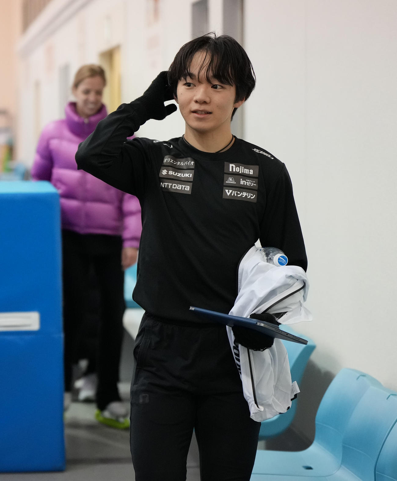 練習を終え、リンクを後にする鍵山（撮影・森本幸一）