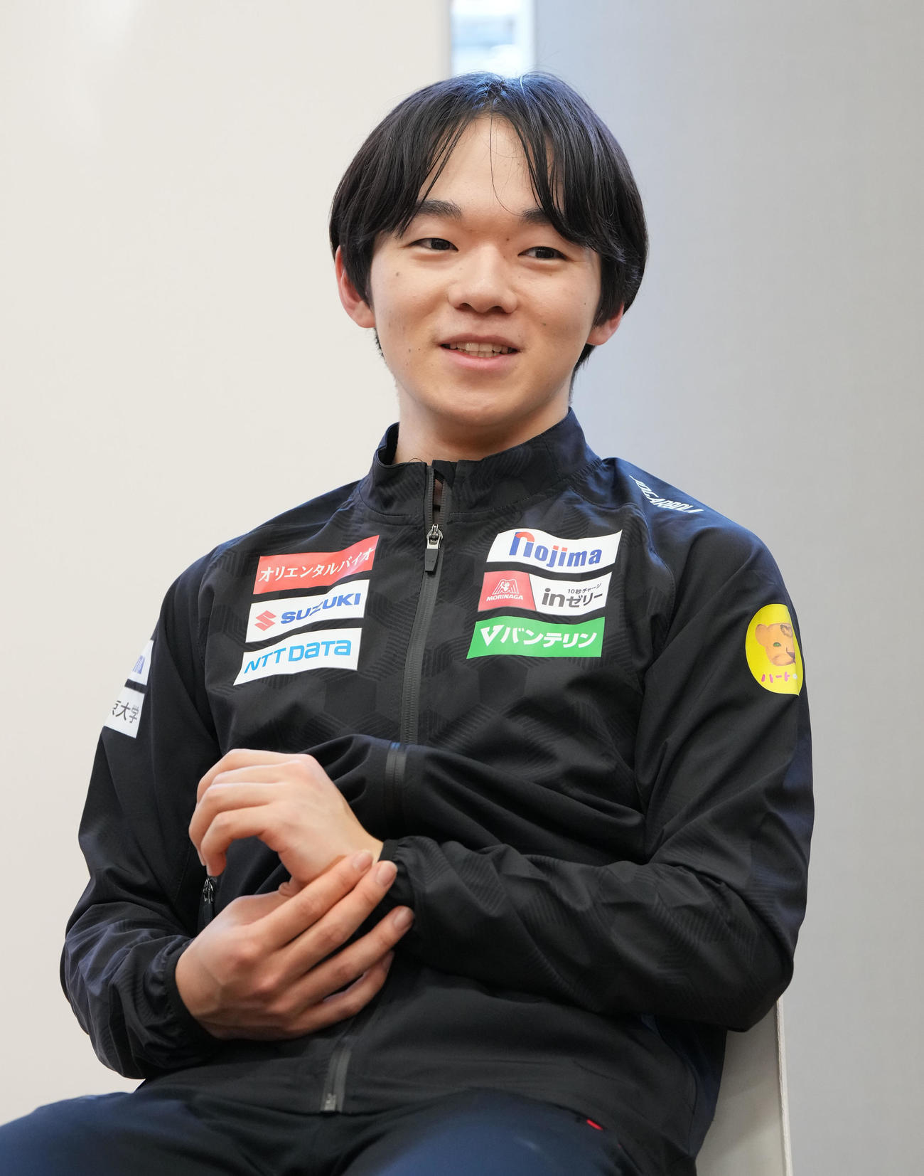 練習を終え取材に応じる鍵山（撮影・森本幸一）