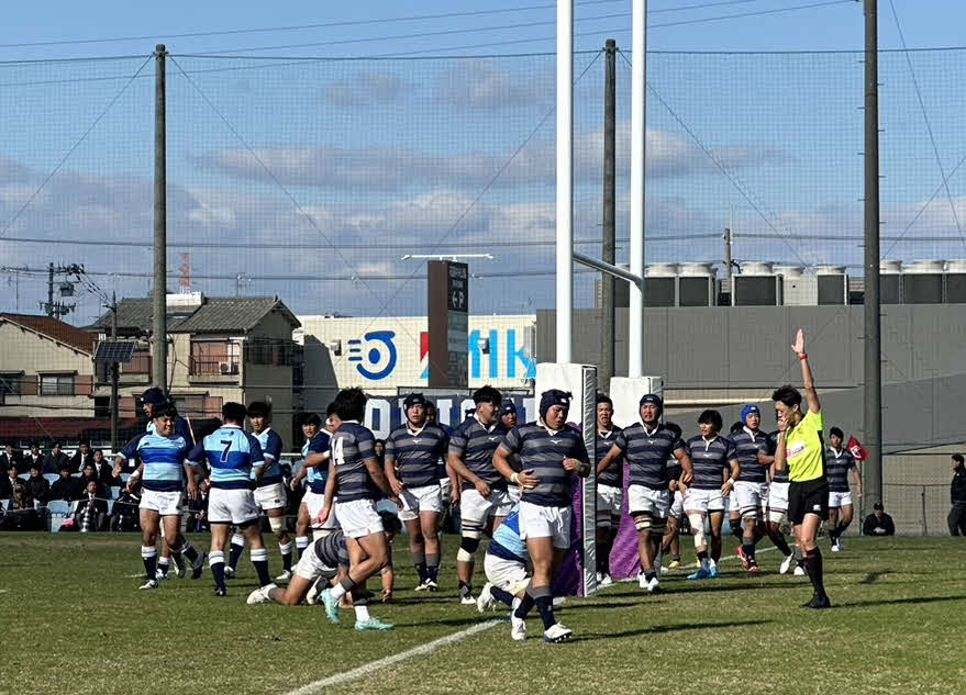 後半開始すぐ、摂南大が一時は勝ち越しとなるトライを決める