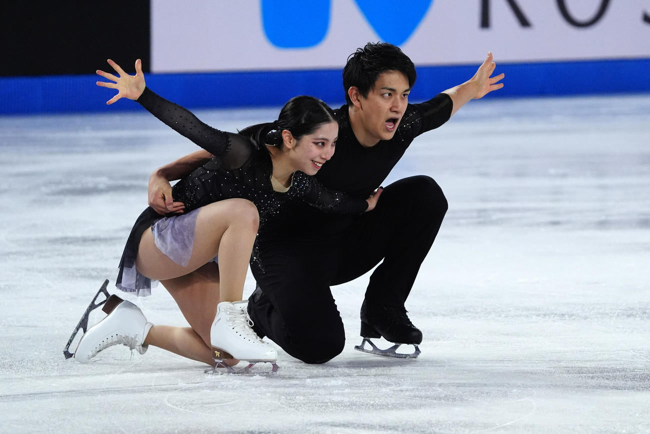 GPファイナル　ペアSP　演技する三浦璃来、木原龍一組（撮影　パオロ・ヌッチ）