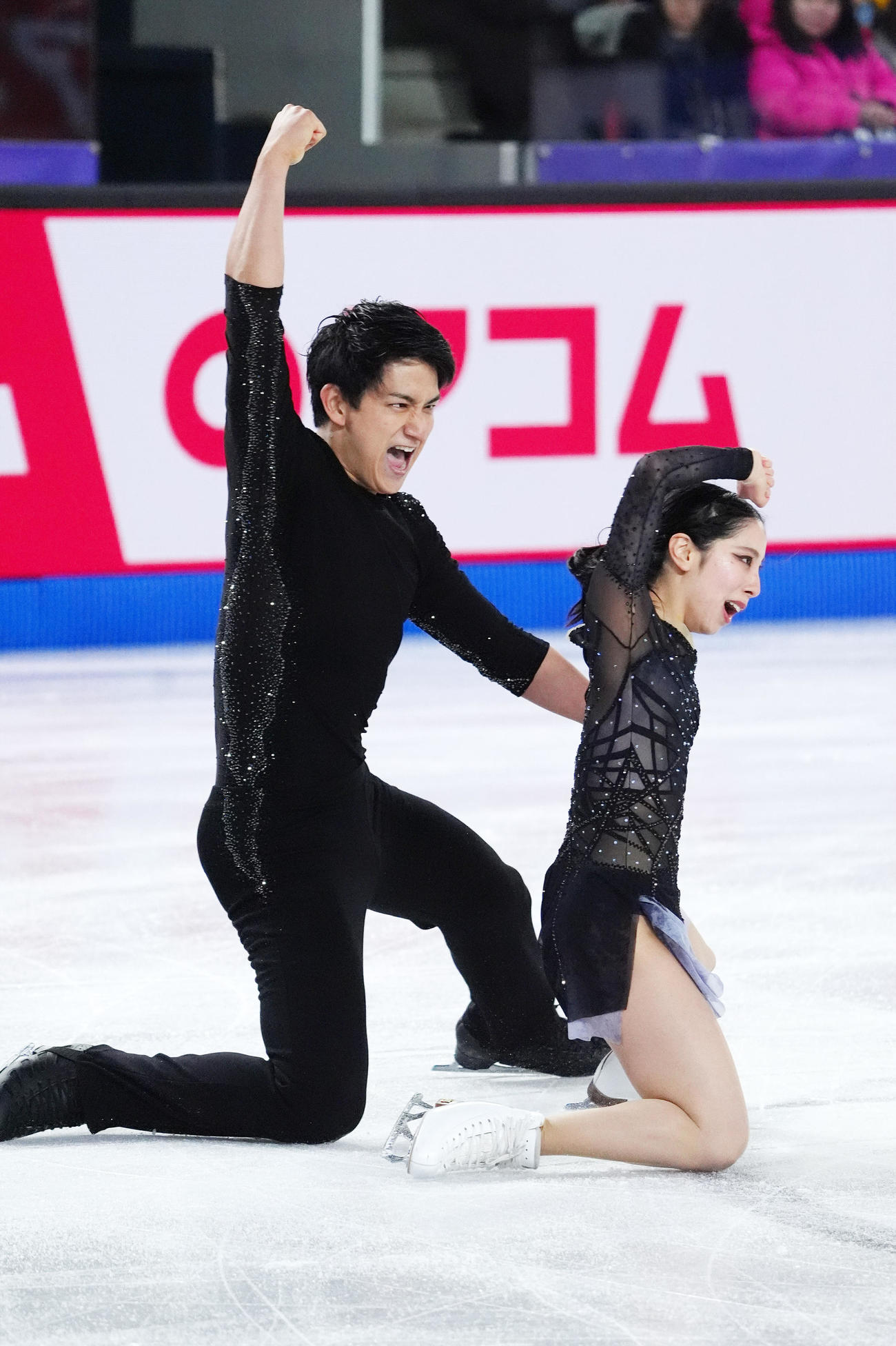 GPファイナル　ペアSP　演技する三浦璃来、木原龍一組（撮影　パオロ・ヌッチ）