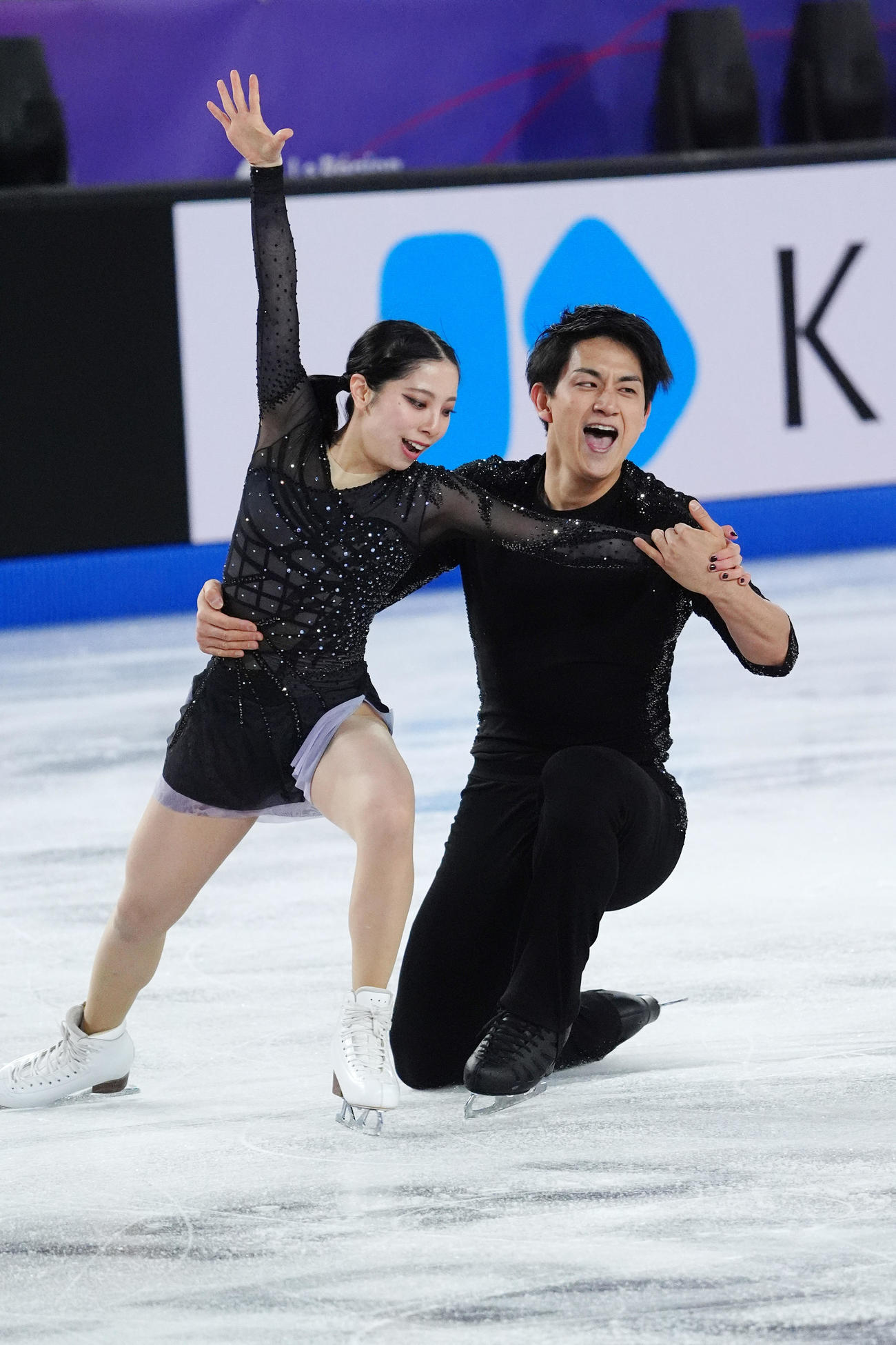 GPファイナル　ペアSP　演技する三浦璃来、木原龍一組（撮影　パオロ・ヌッチ）