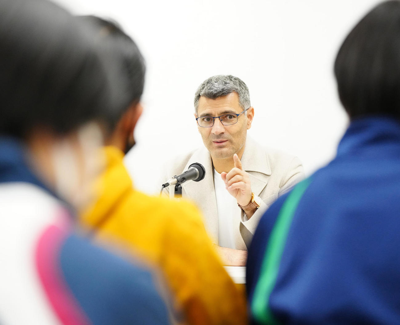 強化指定選手講習会で講師を務める「無課金おじさん」こと射撃のディケチ（撮影・江口和貴）