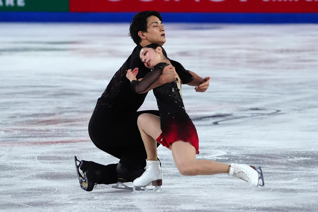 GPファイナル　ペア・フリー　演技する三浦璃来＆木原龍一組（撮影　パオロ・ヌッチ）