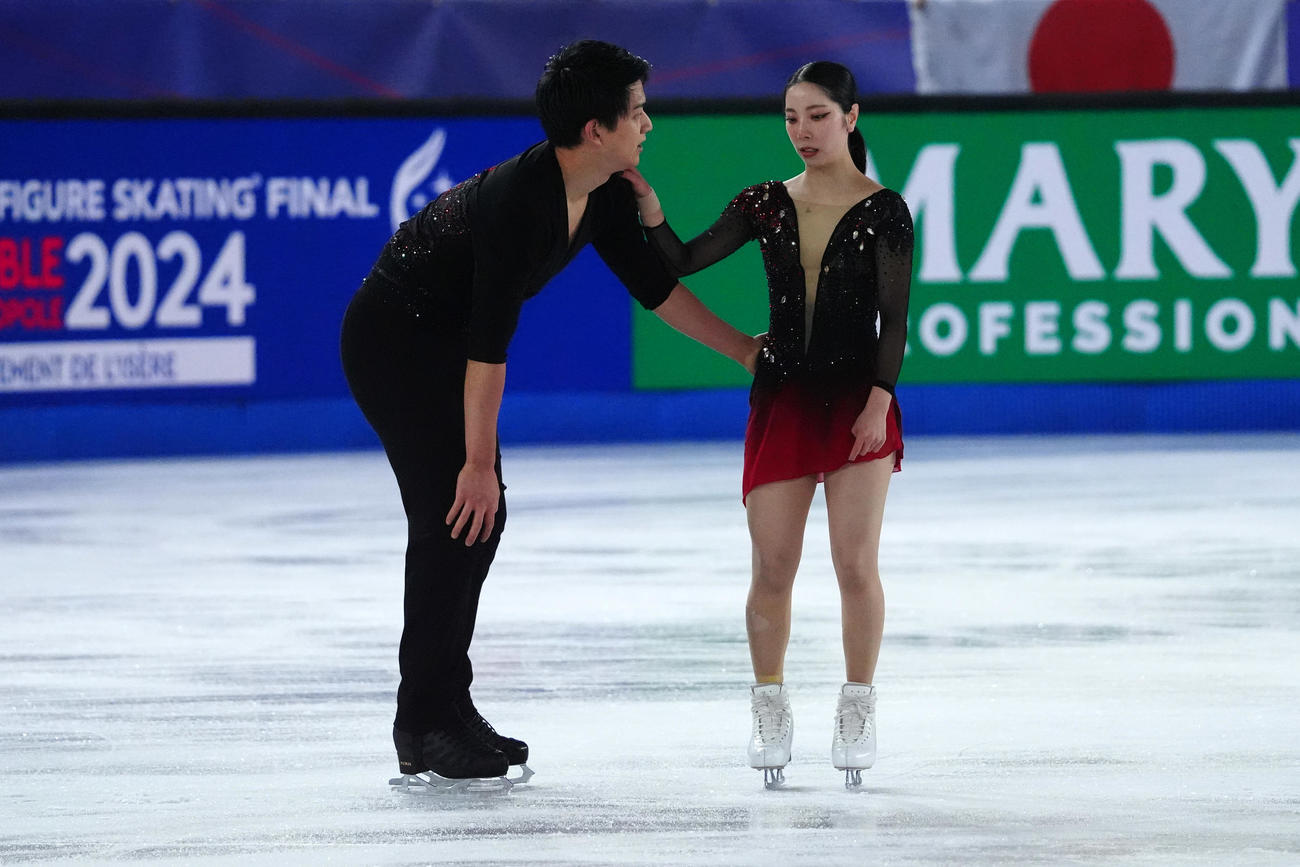 GPファイナル　ペア・フリー　演技する三浦璃来＆木原龍一組（撮影　パオロ・ヌッチ）