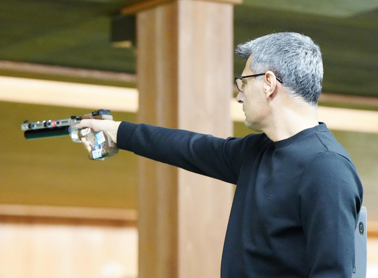 日本トルコ親善射撃競技大会の公式練習に臨む「無課金おじさん」ことディケチ（撮影・江口和貴）
