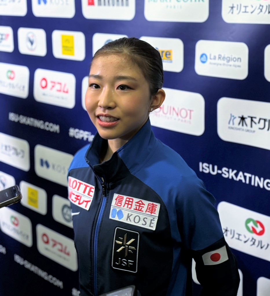 フィギュアスケートGPファイナルの女子フリー後に取材に応じる千葉（撮影・松本愛香）