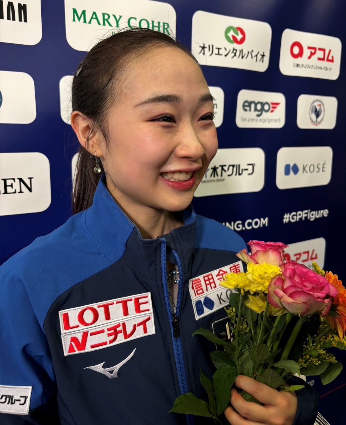 フィギュアスケートGPファイナルの女子フリー後に取材に応じる松生（撮影・松本愛香）