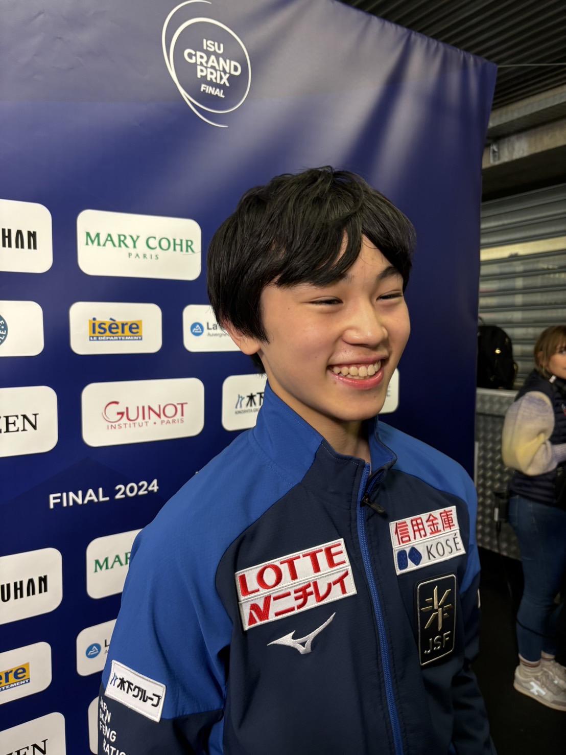 ジュニアGPファイナルの演技を終え、笑顔を見せる高橋（撮影・松本愛香通信員）