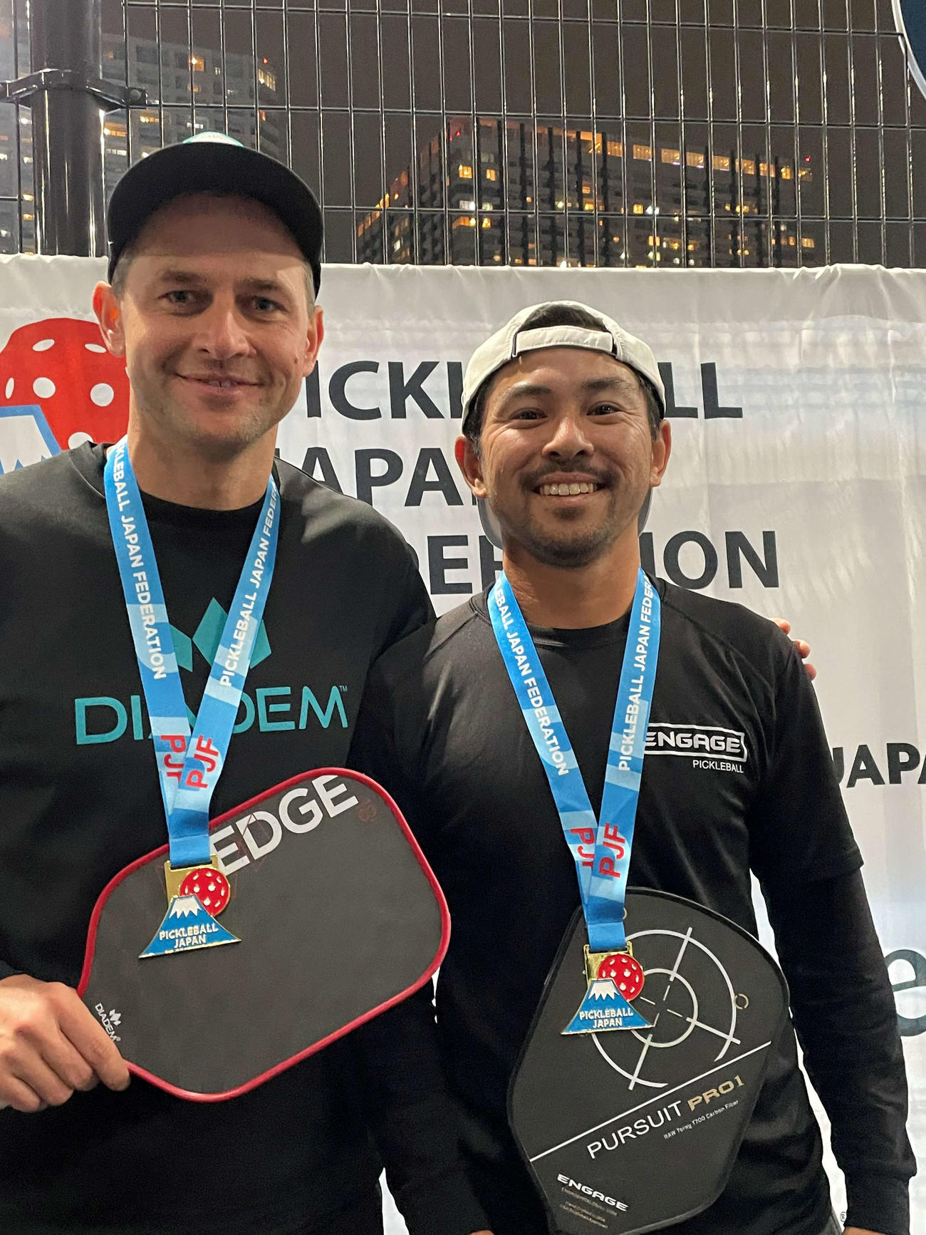 男子ダブルス優勝のダニエル（左）、ケビン組