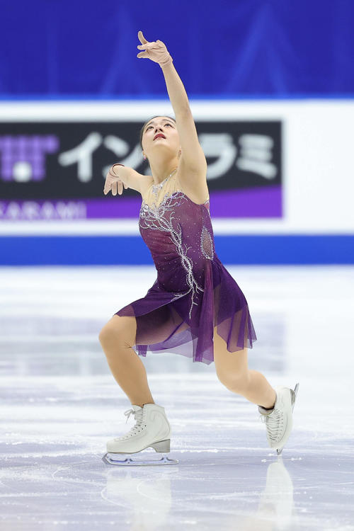 女子SPで演技する籠谷（撮影・前田充）