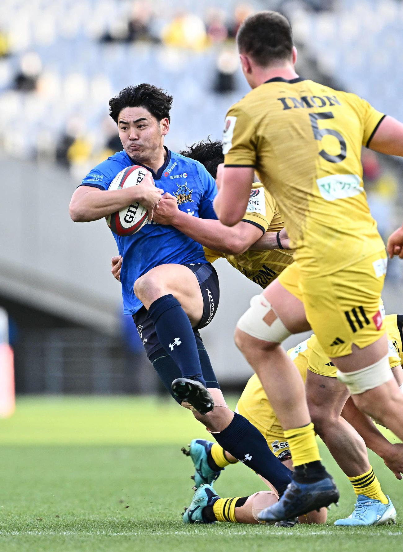東京SG対埼玉　前半、攻め込む埼玉竹山（撮影・滝沢徹郎）