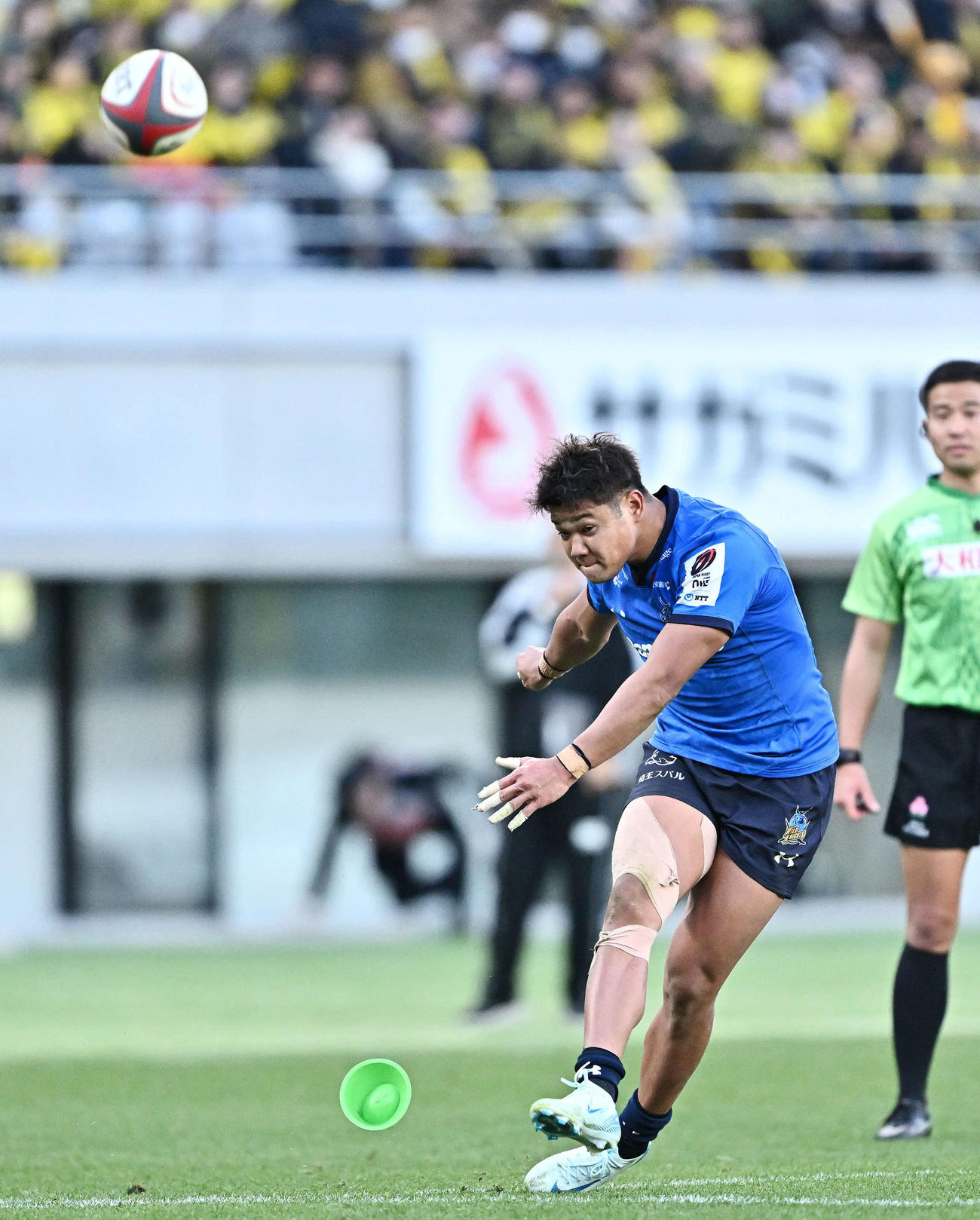 東京SG対埼玉　後半、コンバージョンキックを決める埼玉山沢京（撮影・滝沢徹郎）