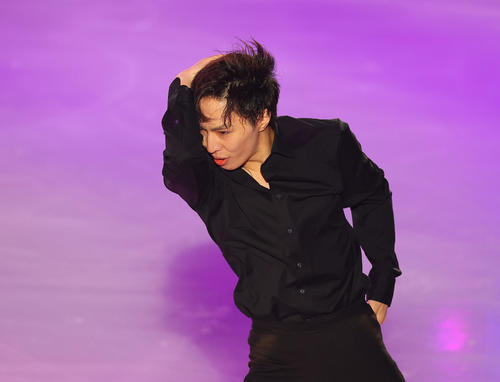 メダリストオンアイスで演技する三浦佳生（撮影・藤尾明華）