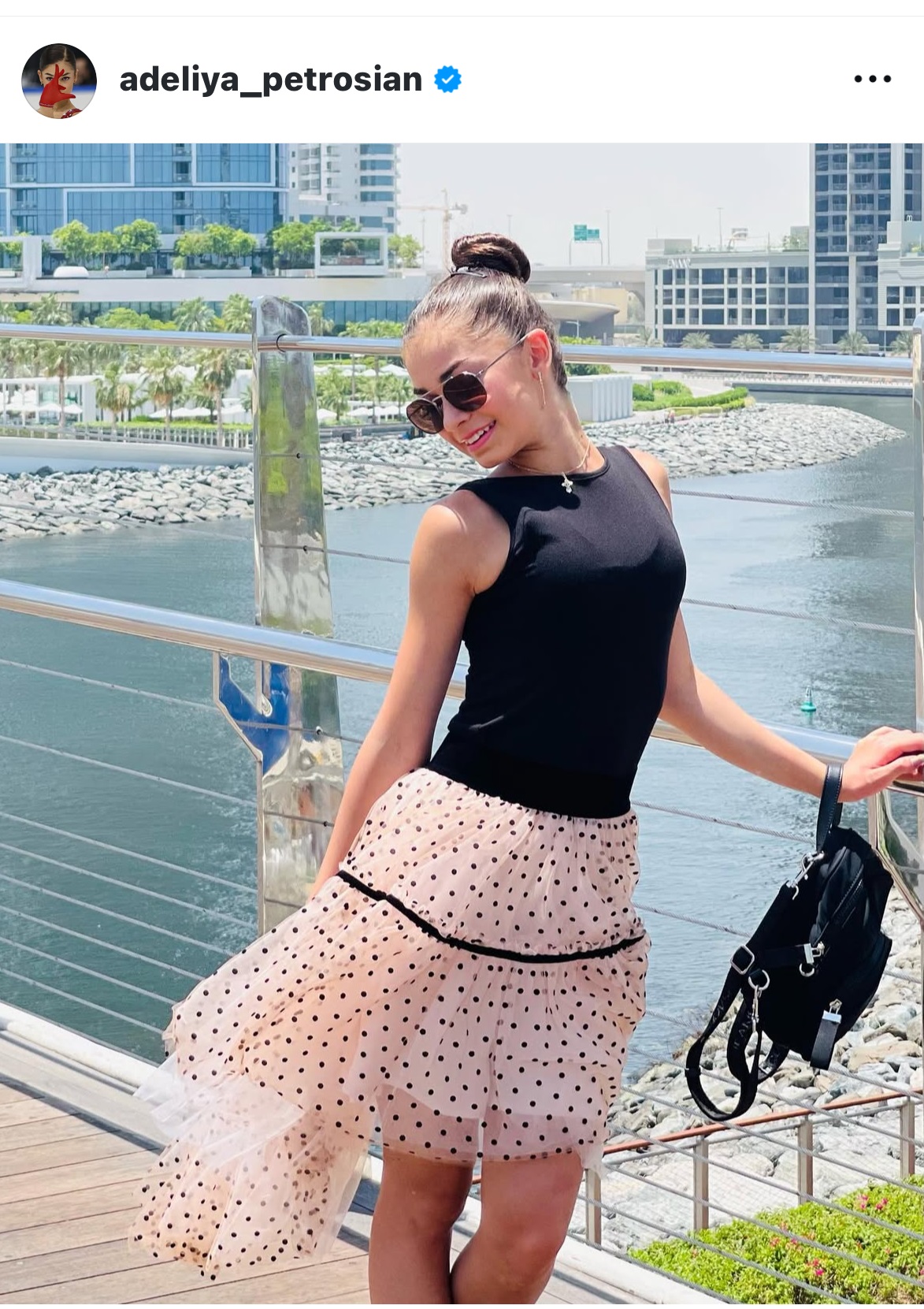 アデリア・ペトロシャンのインスタグラムから