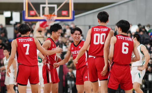 高校バスケ】鳥取城北が県勢初の決勝進出、連覇狙う福岡第一に快勝