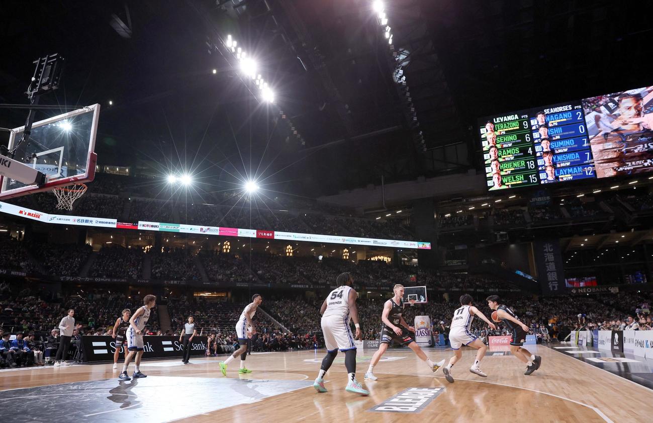 エスコンフィールド北海道で開催されたBリーグの北海道対三河（撮影・黒川智章）