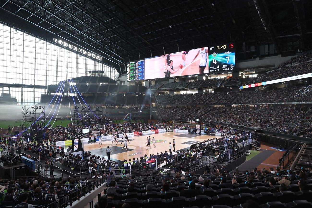 エスコンフィールド北海道で開催されたBリーグの北海道対三河（撮影・黒川智章）
