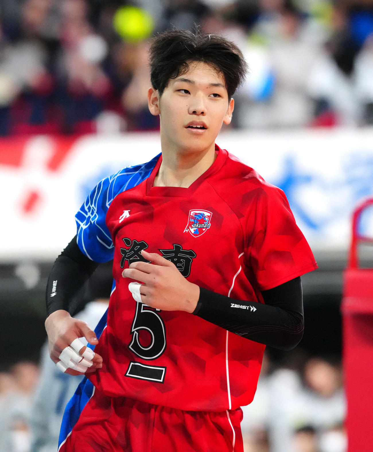 男子2回戦　弘前工戦に臨む洛南・中上（撮影・江口和貴）