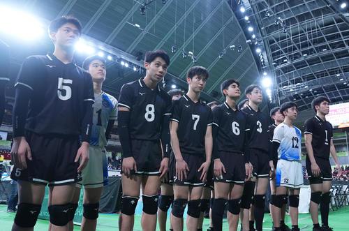 東福岡対東亜学園　決勝進出しスタンドにあいさつする東福岡の選手たち（撮影・垰建太）