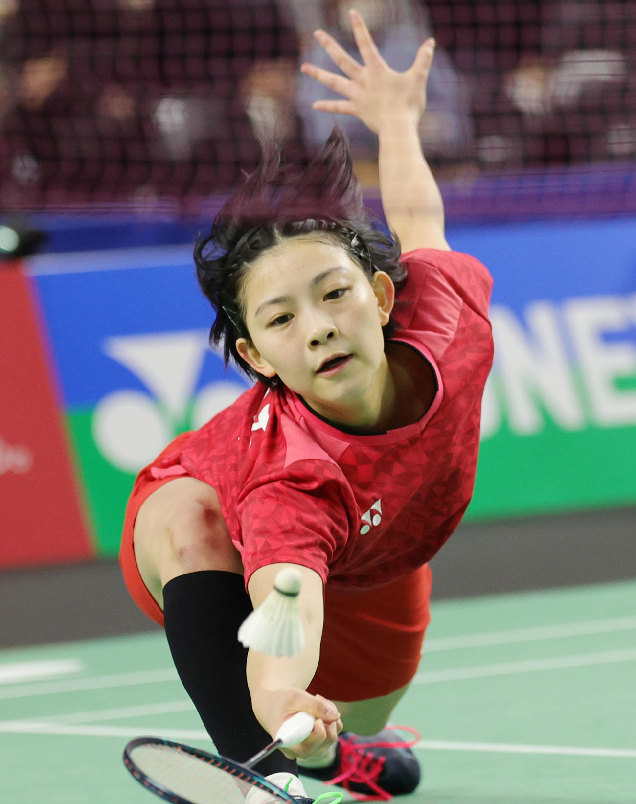 女子シングルスで優勝した宮崎（撮影・野上伸悟）