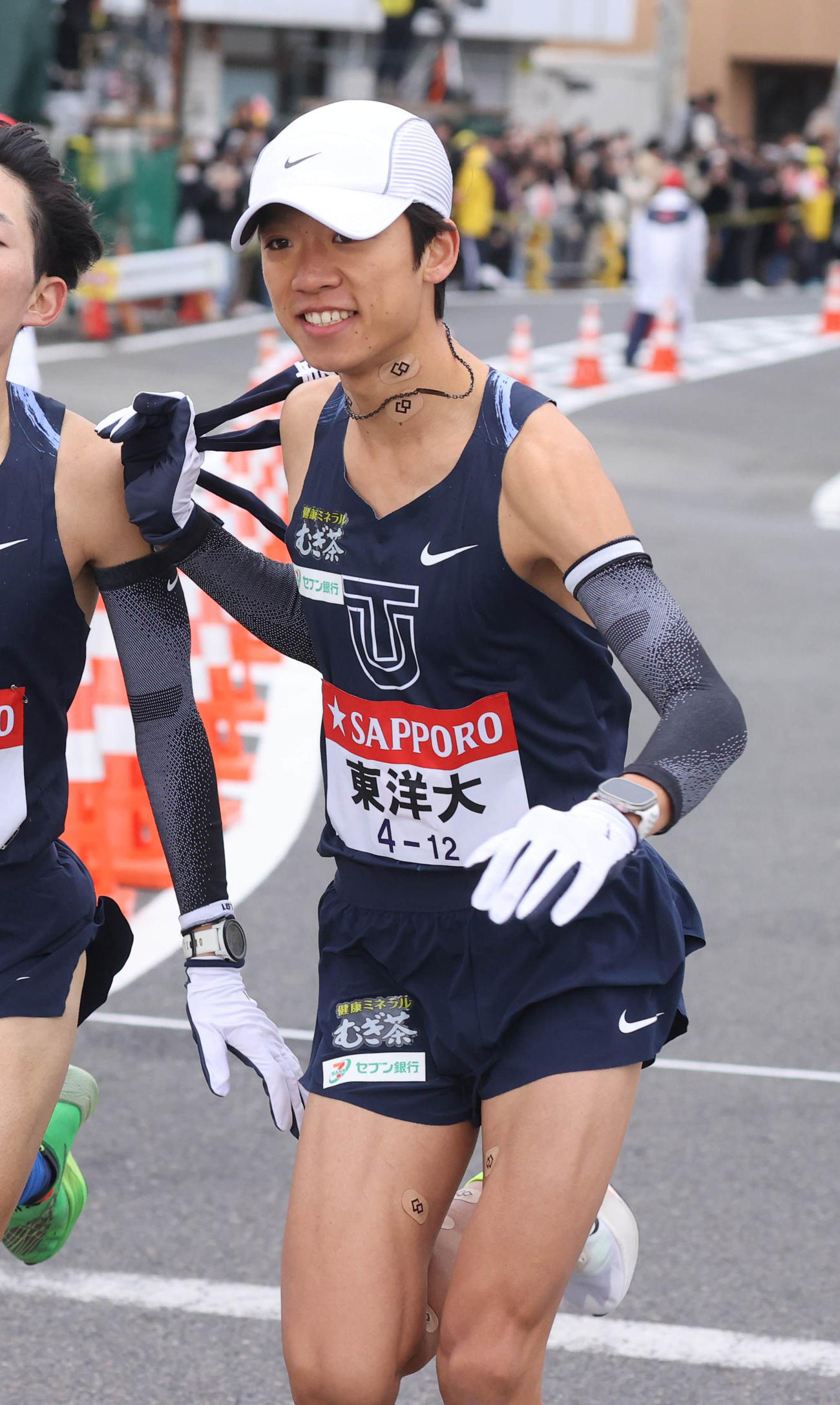 第101回箱根駅伝　復路　力走する東洋大8区網本佳悟（代表撮影）