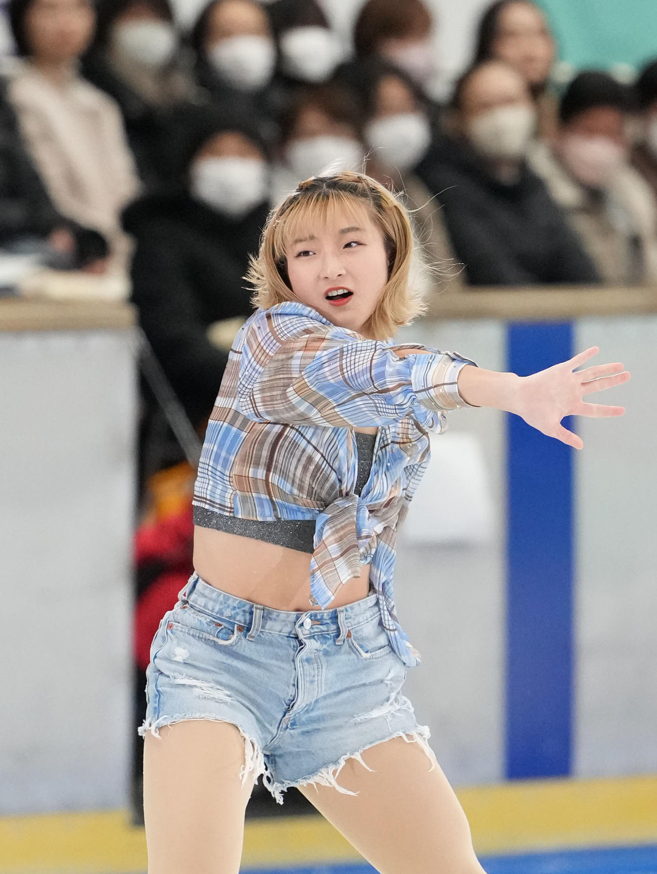 華麗な演技を披露する坂本花織（撮影・森本幸一）