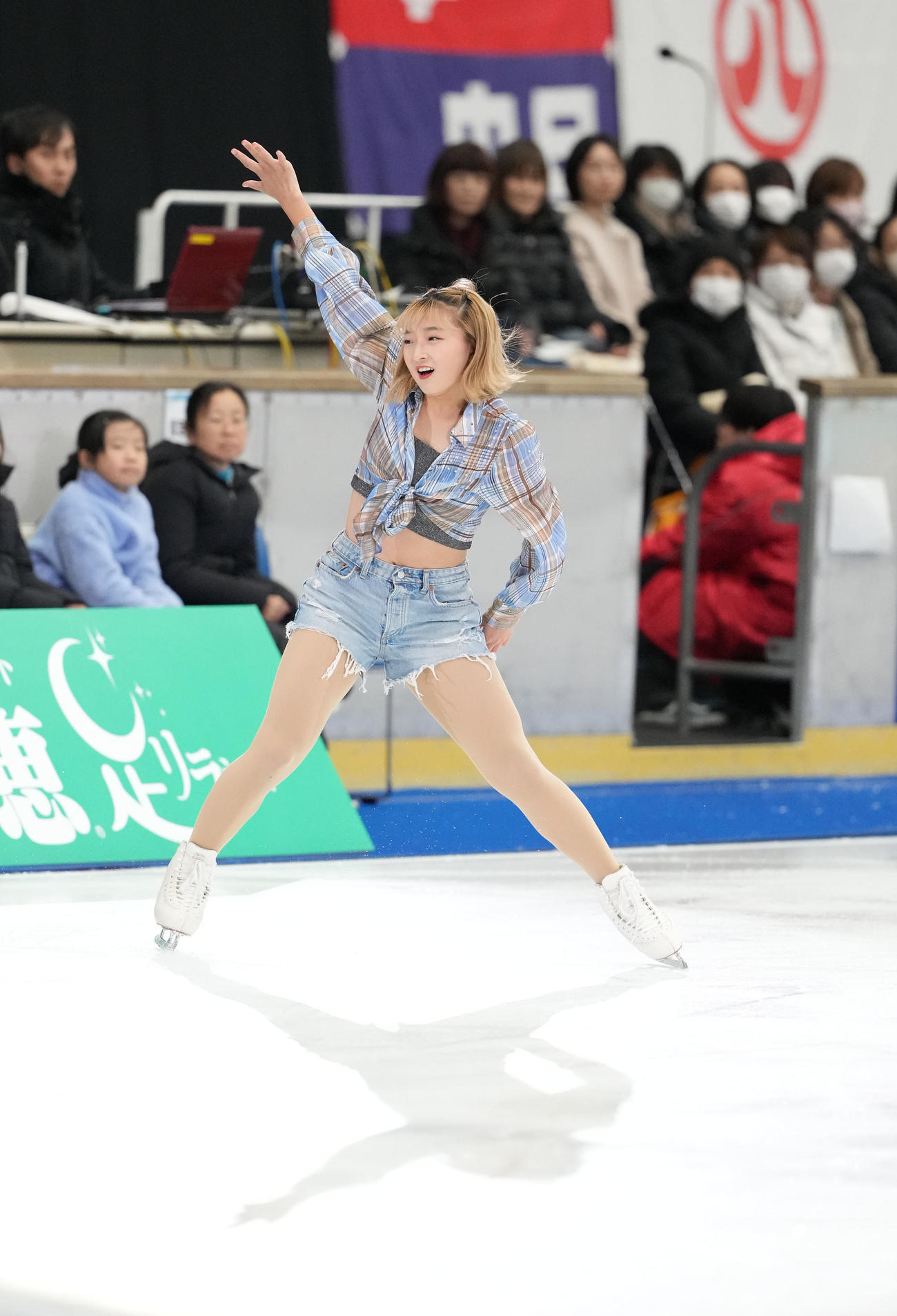 華麗な演技を披露する坂本花織（撮影・森本幸一）