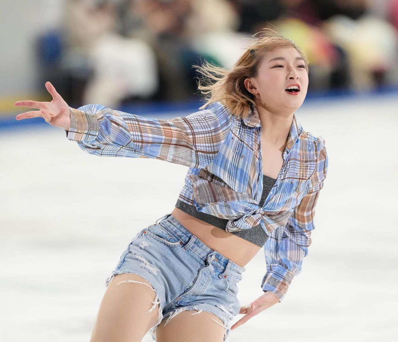 華麗な演技を披露する坂本花織（撮影・森本幸一）