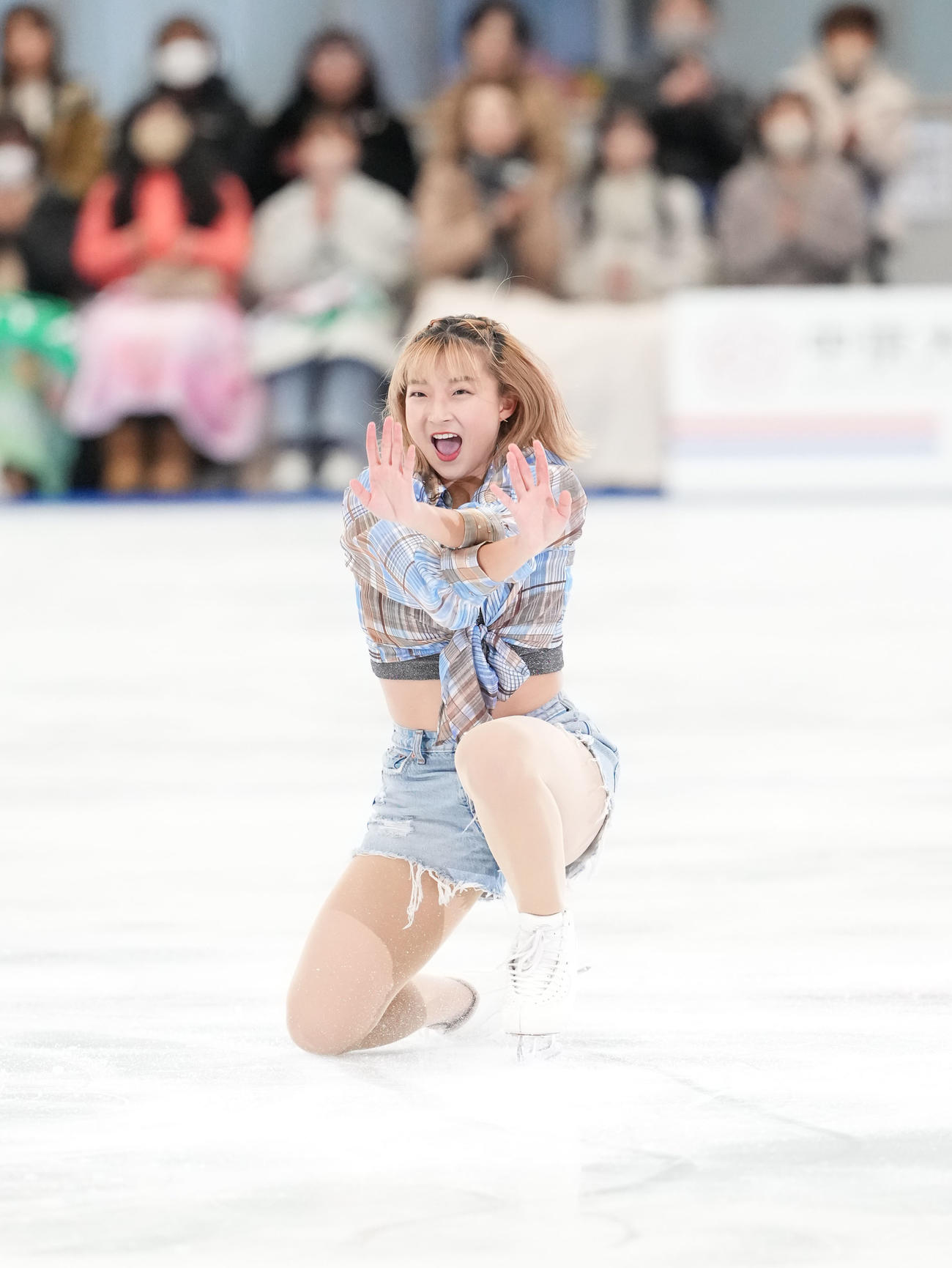 華麗な演技を披露する坂本花織（撮影・森本幸一）