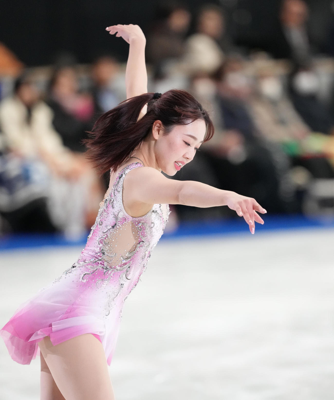 華麗な演技を披露する樋口新葉（撮影・森本幸一）