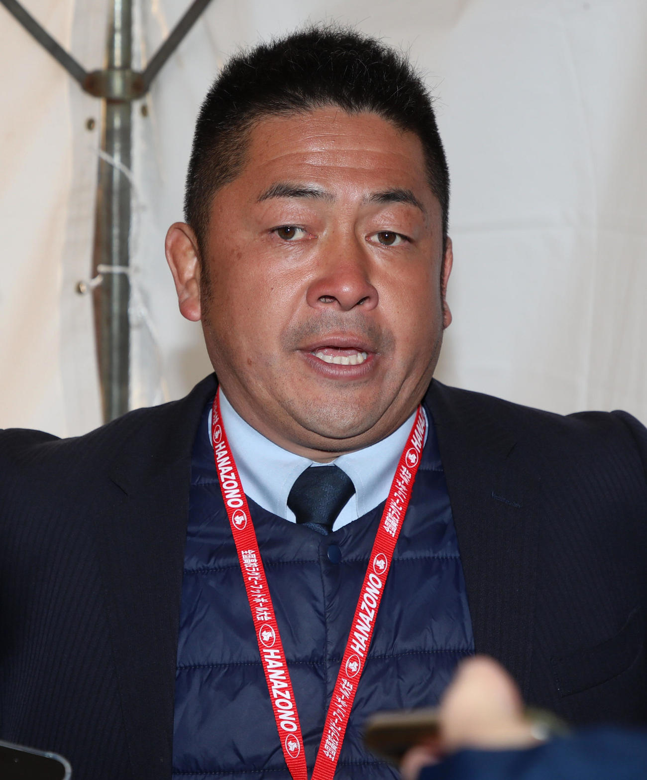 東海大大阪仰星対常翔学園　試合を終え記者の質問に答える東海大大阪仰星・湯浅監督（撮影・加藤哉）