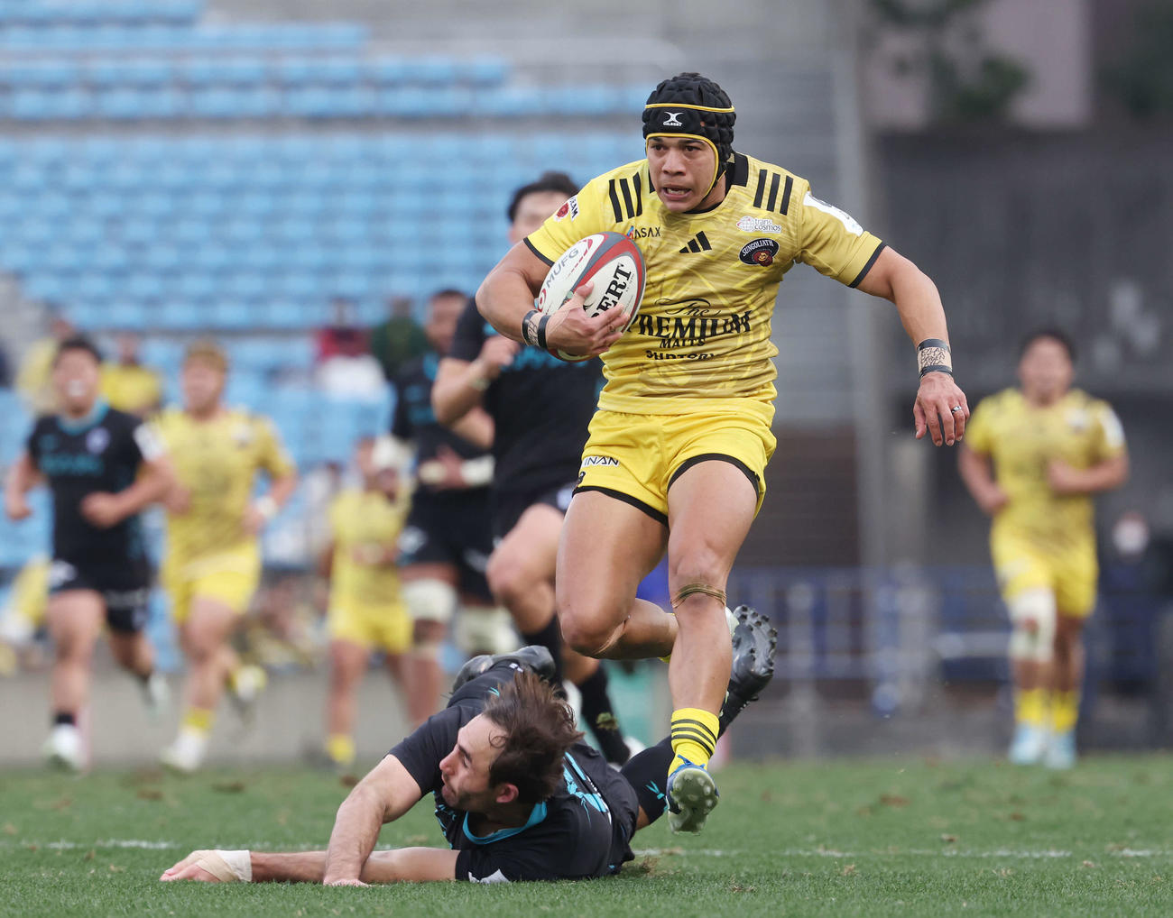 東京SG対東京ベイ　前半、トライを決める東京SGコルビ（撮影・宮地輝）