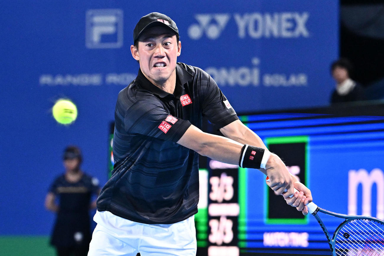 【全豪オープン】錦織圭、タイブレークの末、7－6で第1セット奪う 7時間遅れで試合開始 - テニス写真ニュース : 日刊スポーツ