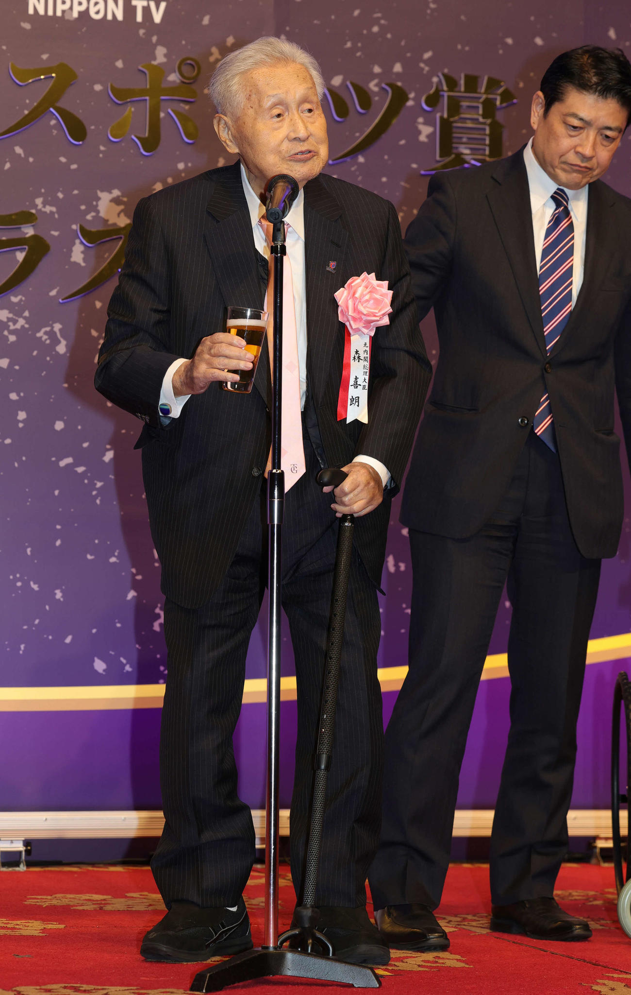 日本スポーツ賞、日本パラスポーツ賞表彰式で乾杯の音頭をとる森喜朗氏（撮影・野上伸悟）