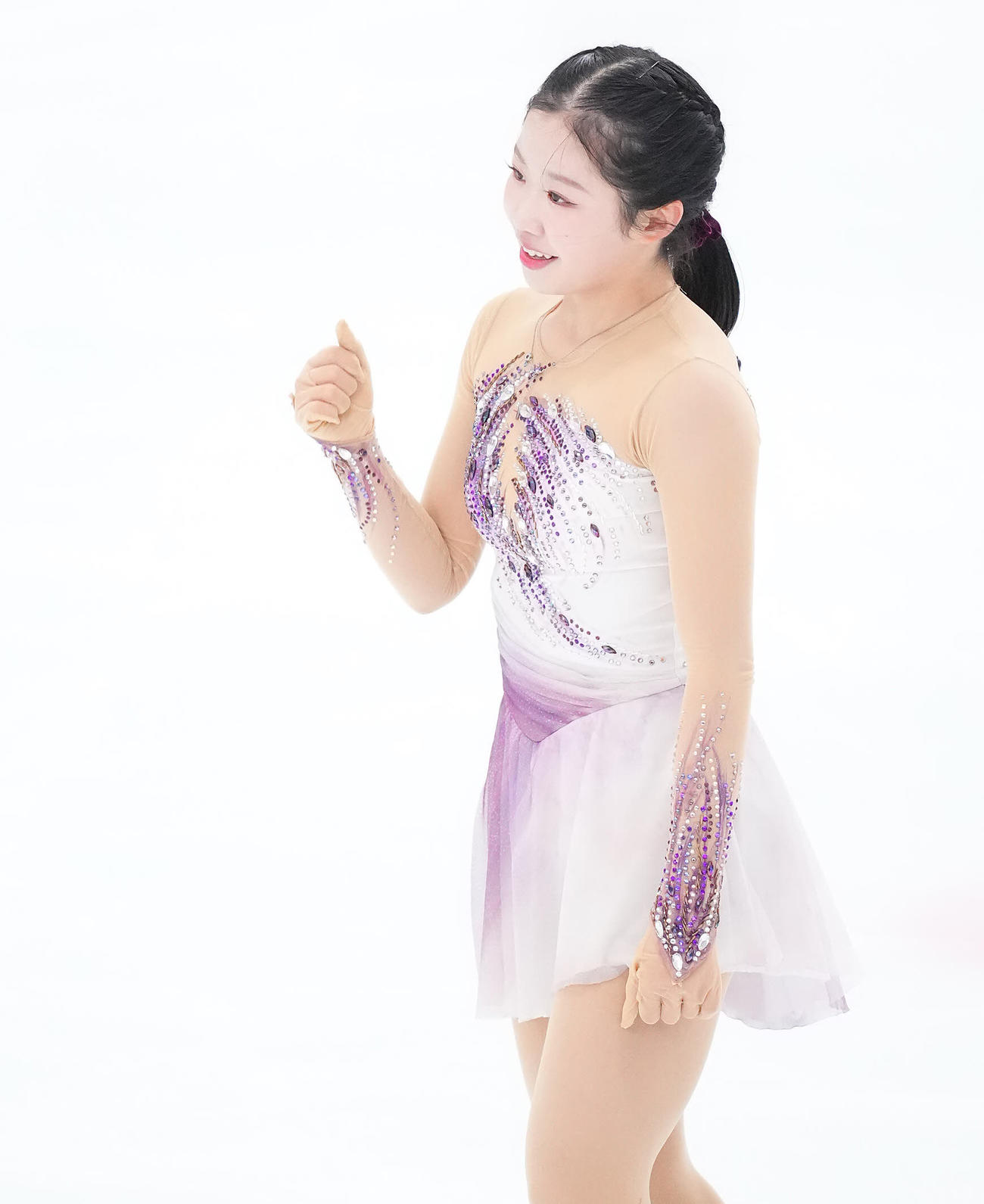 女子SPで演技を終えガッツポーズする中井（撮影・垰建太）