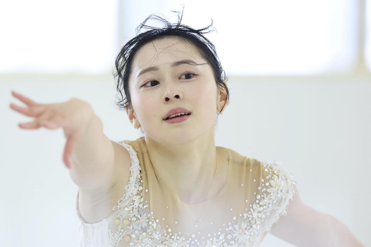 成年女子SPで演技する三宅（撮影・前田充）