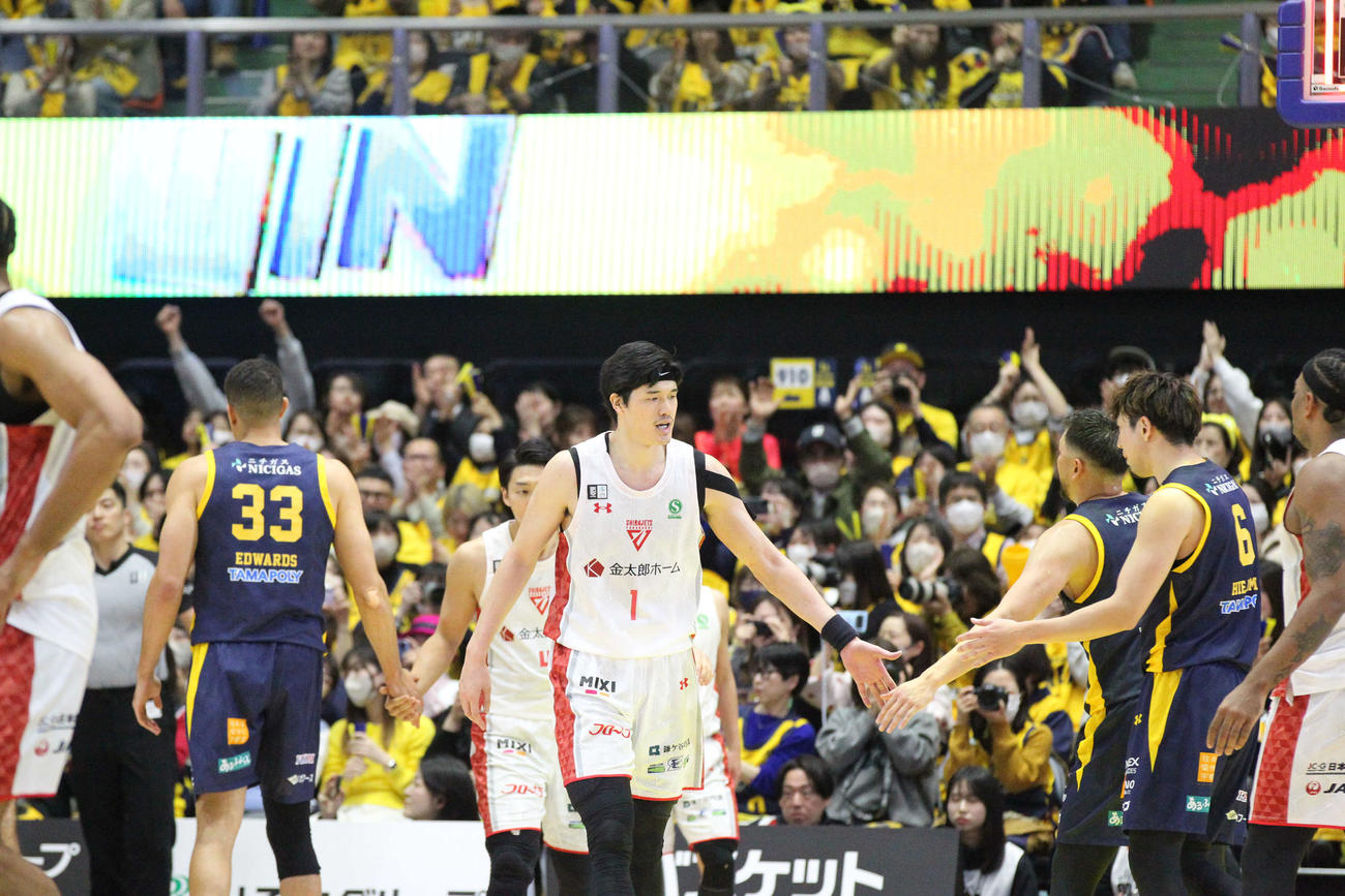 宇都宮対千葉J　初めて宇都宮の本拠地ブレックスアリーナ宇都宮でプレーした千葉Jの渡辺雄太（撮影・沢田啓太郎）