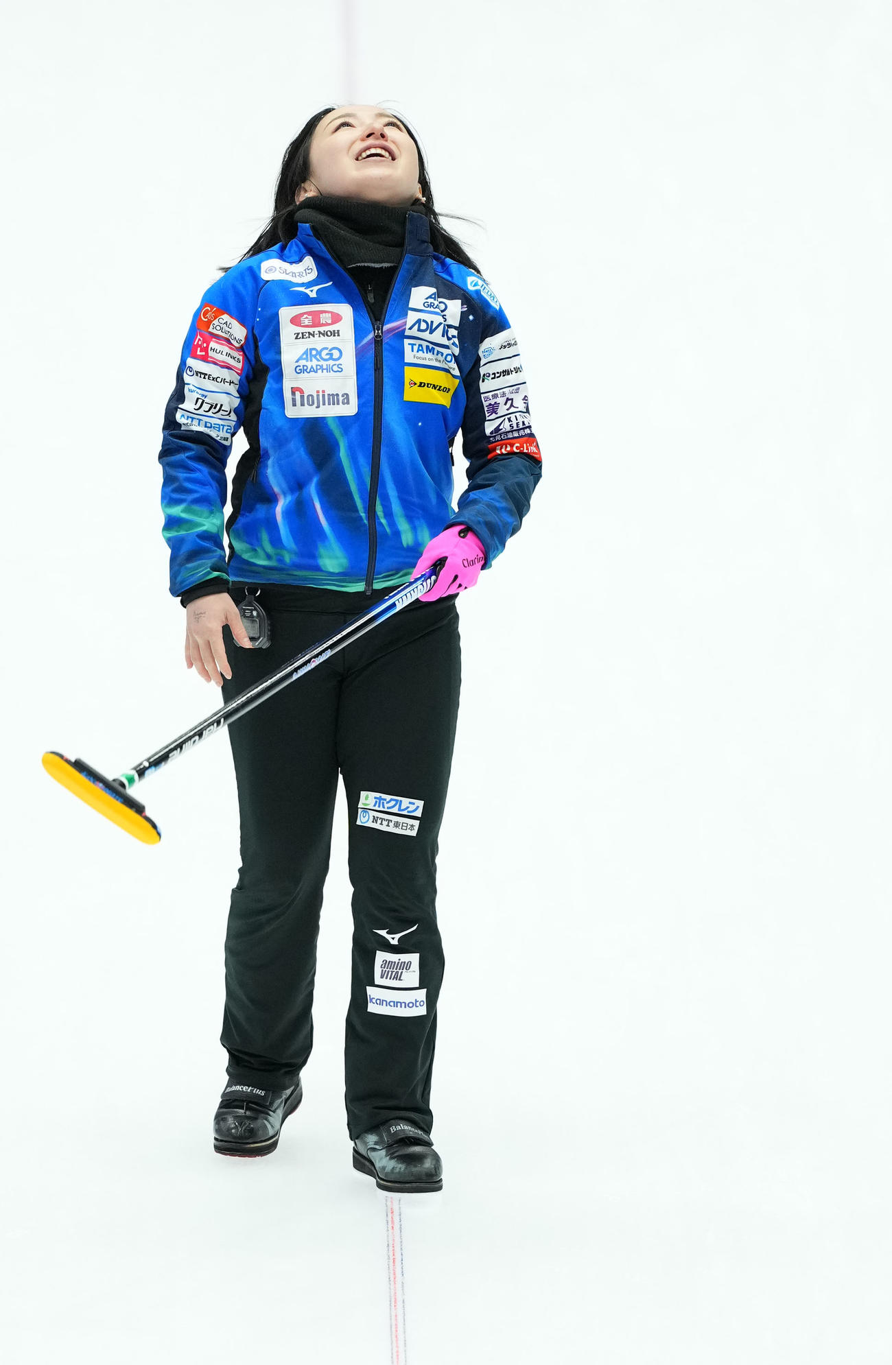 ロコ・ソラーレ対チーム御代田　第10エンド、得点を奪えず悔しがるロコ・ソラーレ藤沢（撮影・横山健太）
