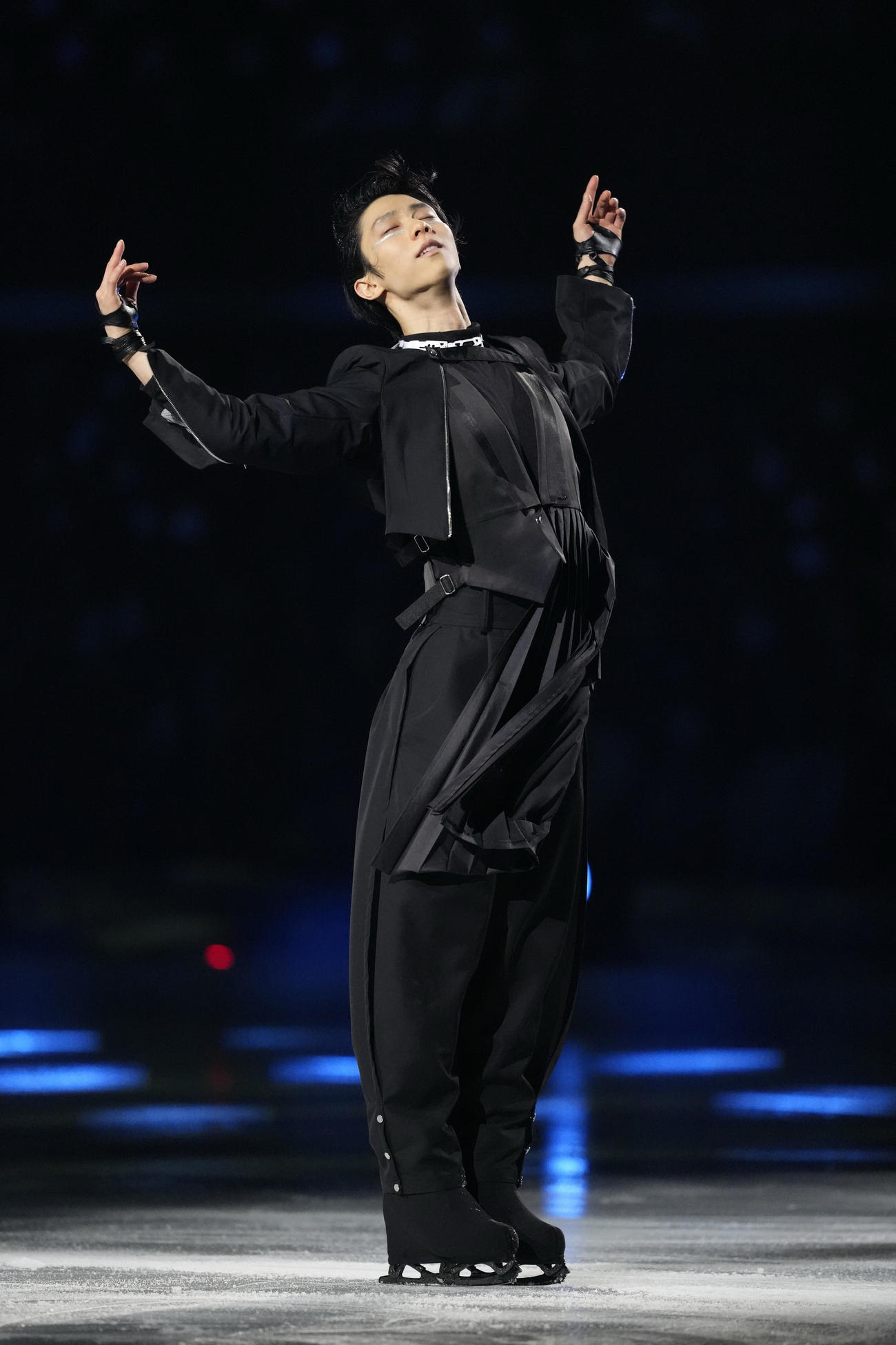 単独アイスショーの全国ツアー「Echoes of Life」の千秋楽公演で熱演する羽生結弦さん(C)Echoes of Life Official