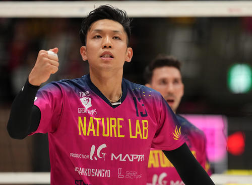 【バレー】東京GBが広島Tにフルセット勝ちで4位再浮上 大竹壱青サーブやブロックで大活躍 - バレーボール : 日刊スポーツ