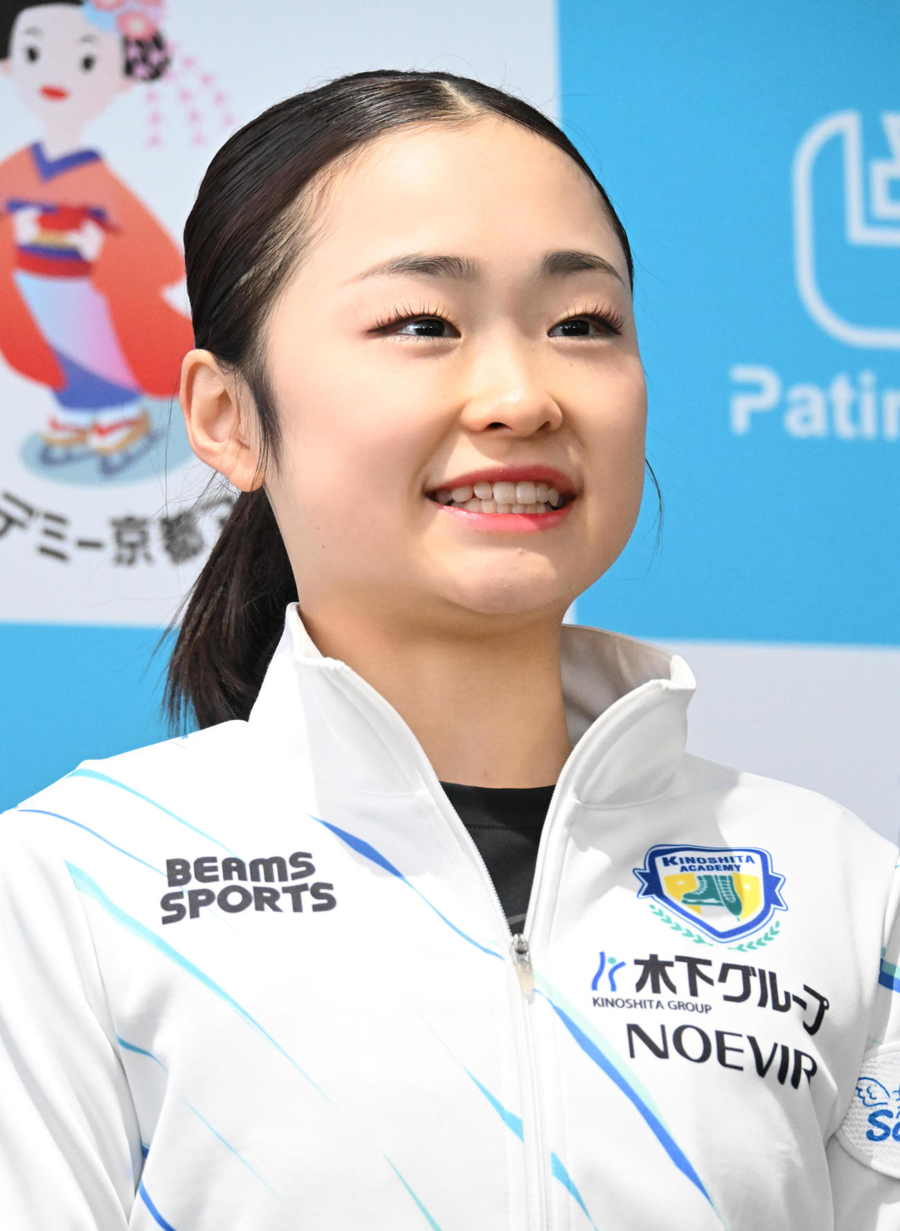 報道陣の質問に答える島田麻央（撮影・石井愛子）